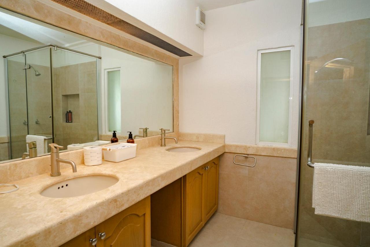 Oceanfront Condo At Voted Best Cancun Sandy Beach Exterior foto